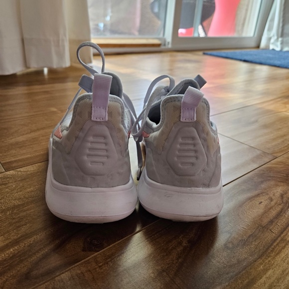 EUC Nike Free Train Sneakers, Size 8 - Picture 6 of 6